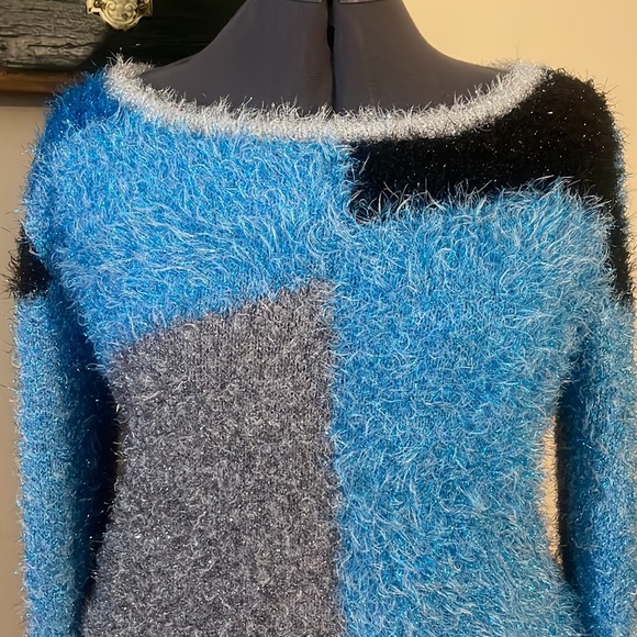 NY & C New York and Company Fuzzy Metallic Colour Block Sweater Size Medium - Picture 3 of 16